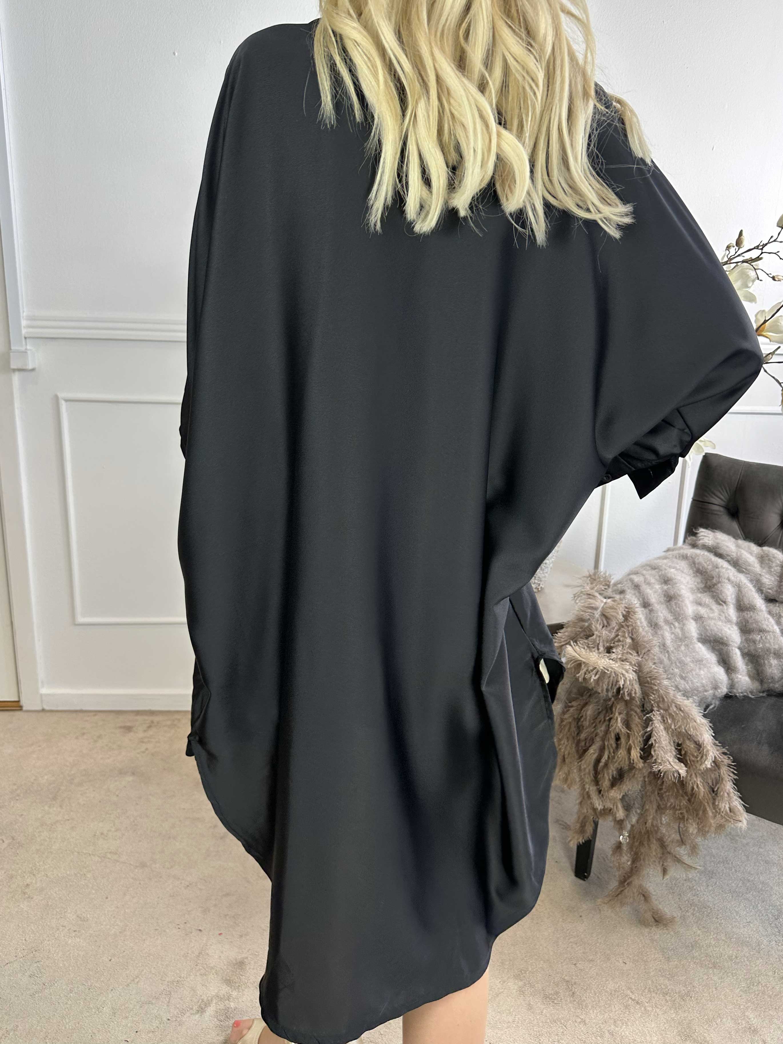 Anja - Skjorte i silkelook med flagermusærmer